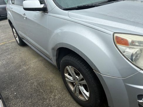 Used 2010 Chevrolet Equinox LT AWD/4WD image 2