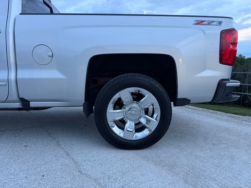 Used 2016 Chevrolet Silverado 1500 LTZ Z71 w/ LTZ Plus Package AWD/4WD image 10