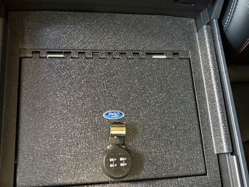 Used 2024 Ford F350 Lariat w/ Lariat Ultimate Package AWD/4WD image 21