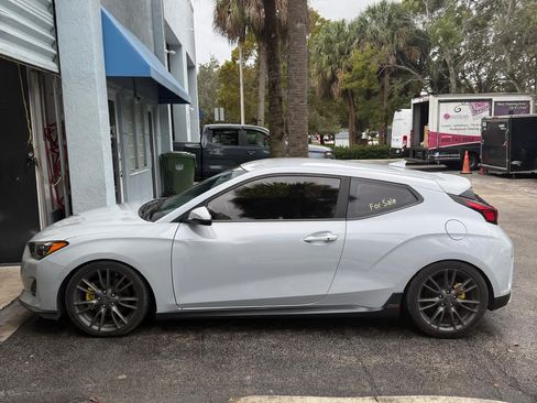 Used 2019 Hyundai Veloster Turbo R-Spec image 4