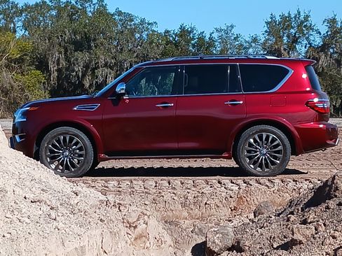 Used 2023 Nissan Armada Platinum w/ Captain's Chairs Package image 1