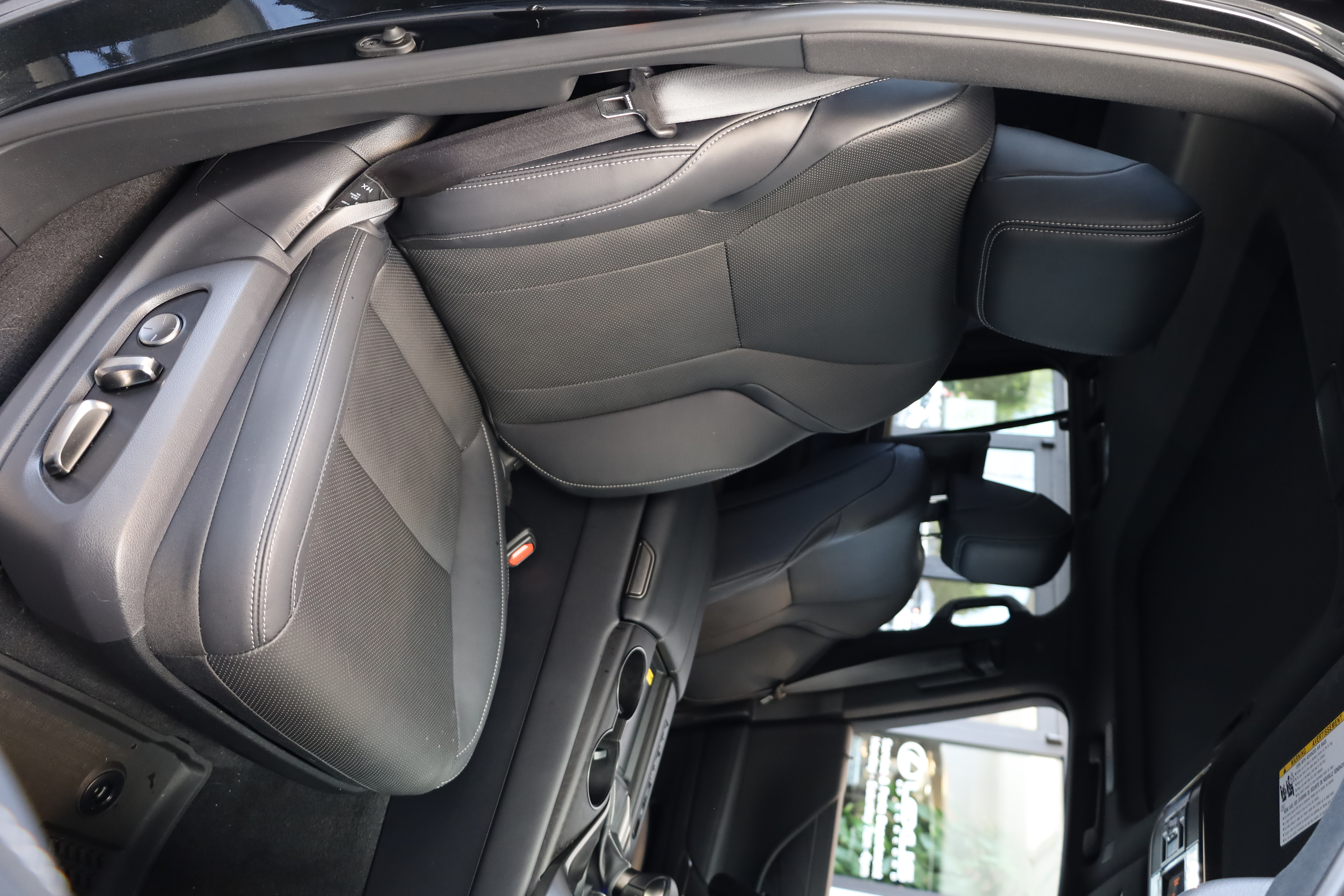 Used 2025 Lexus LX 600 4WD w/ Accessory Package (Z1) image 13