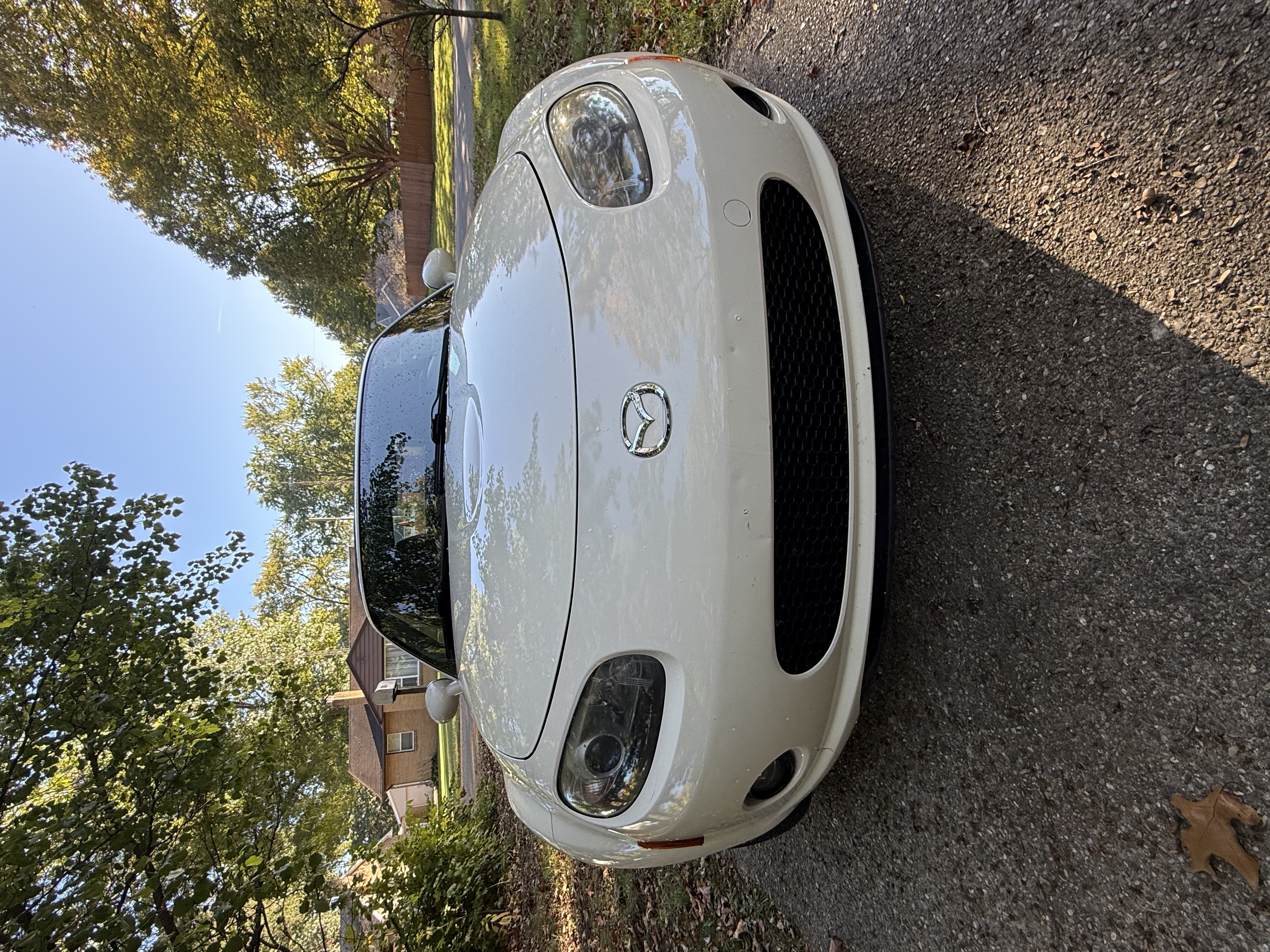 Used 2006 MAZDA MX-5 Miata Grand Touring w/ Premium Pkg RWD image 9