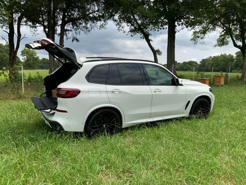 Used 2022 BMW X5 xDrive40i w/ M Sport Package AWD/4WD image 27