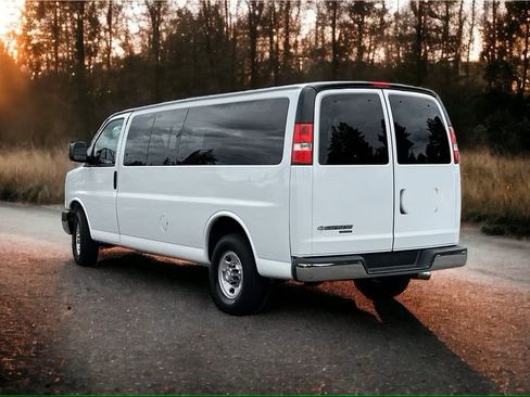 Used 2016 Chevrolet Express 3500 LT w/ LT Preferred Equipment Group image 2