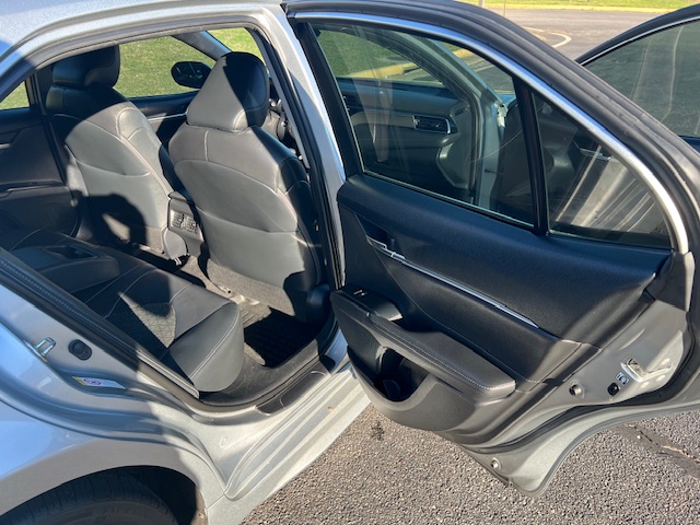 Used 2018 Toyota Camry XSE FWD image 13