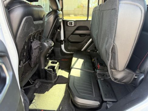 Used 2020 Jeep Gladiator Rubicon image 17