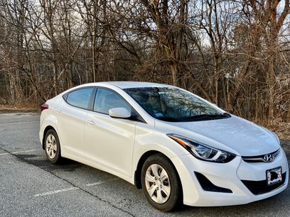 Used 2016 Hyundai Elantra SE