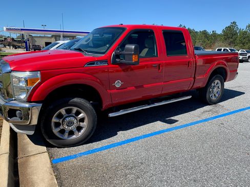 Used 2012 Ford F350 Lariat w/ Lariat Interior Pkg image 15