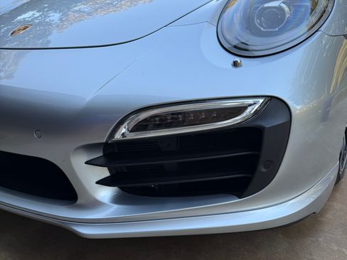Used 2014 Porsche 911 Turbo S image 15