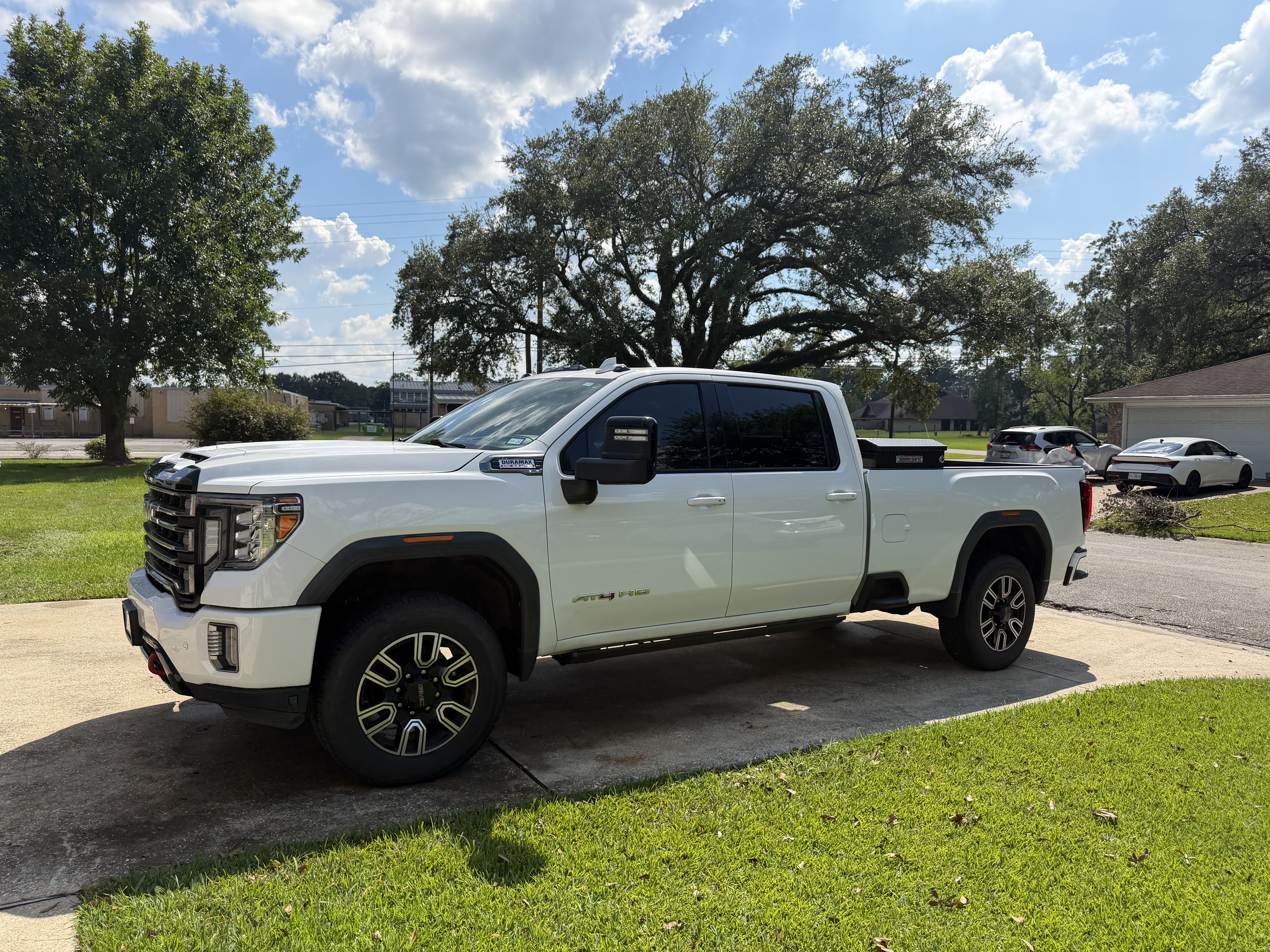 Used 2023 GMC Sierra 3500 AT4 w/ AT4 Premium Plus Package AWD/4WD image 2