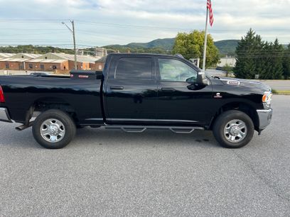 Used 2024 RAM 2500 Tradesman w/ Chrome Appearance Group