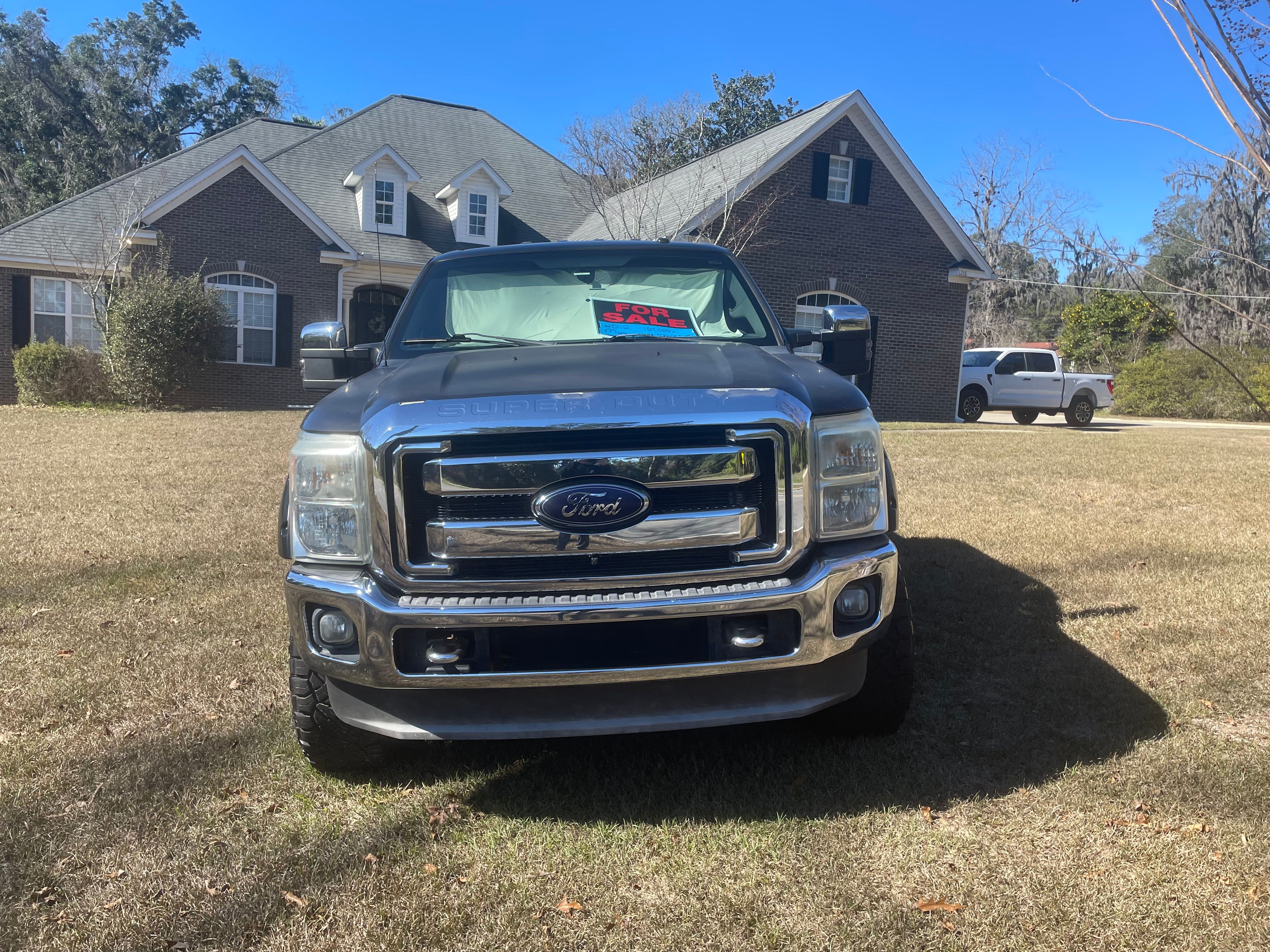 Used 2012 Ford F250 Lariat w/ Chrome Pkg AWD/4WD image 2