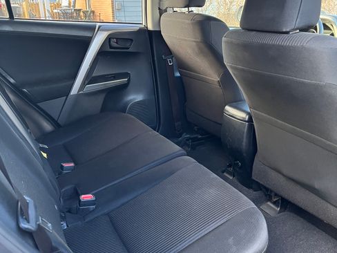 Used 2017 Toyota RAV4 LE image 5