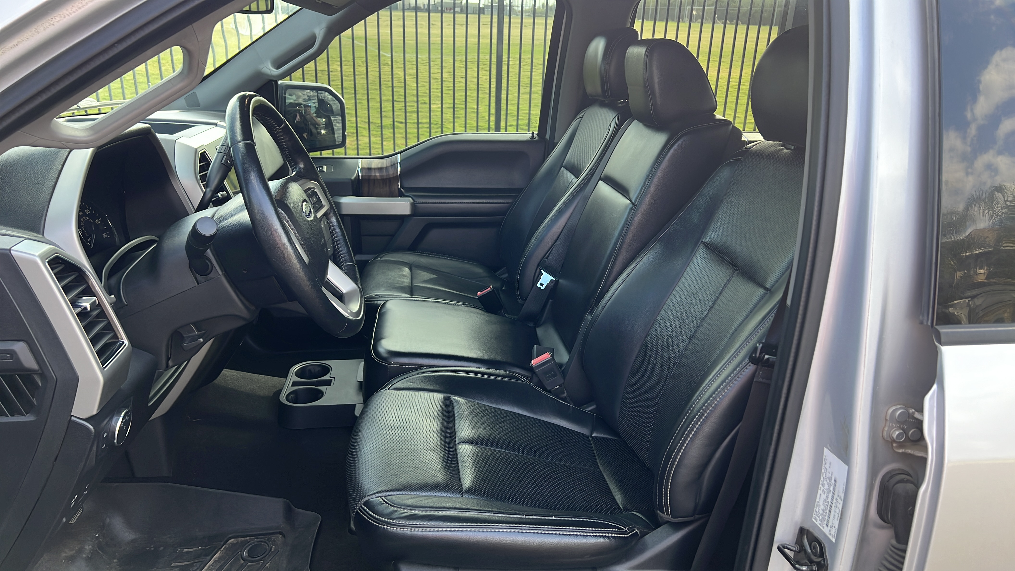 Used 2018 Ford F150 Lariat AWD/4WD image 9