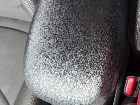 Used 2013 Kia Soul + FWD image 31
