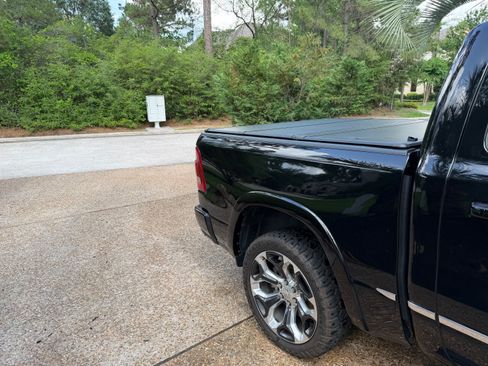 Used 2023 RAM 1500 Limited AWD/4WD image 9