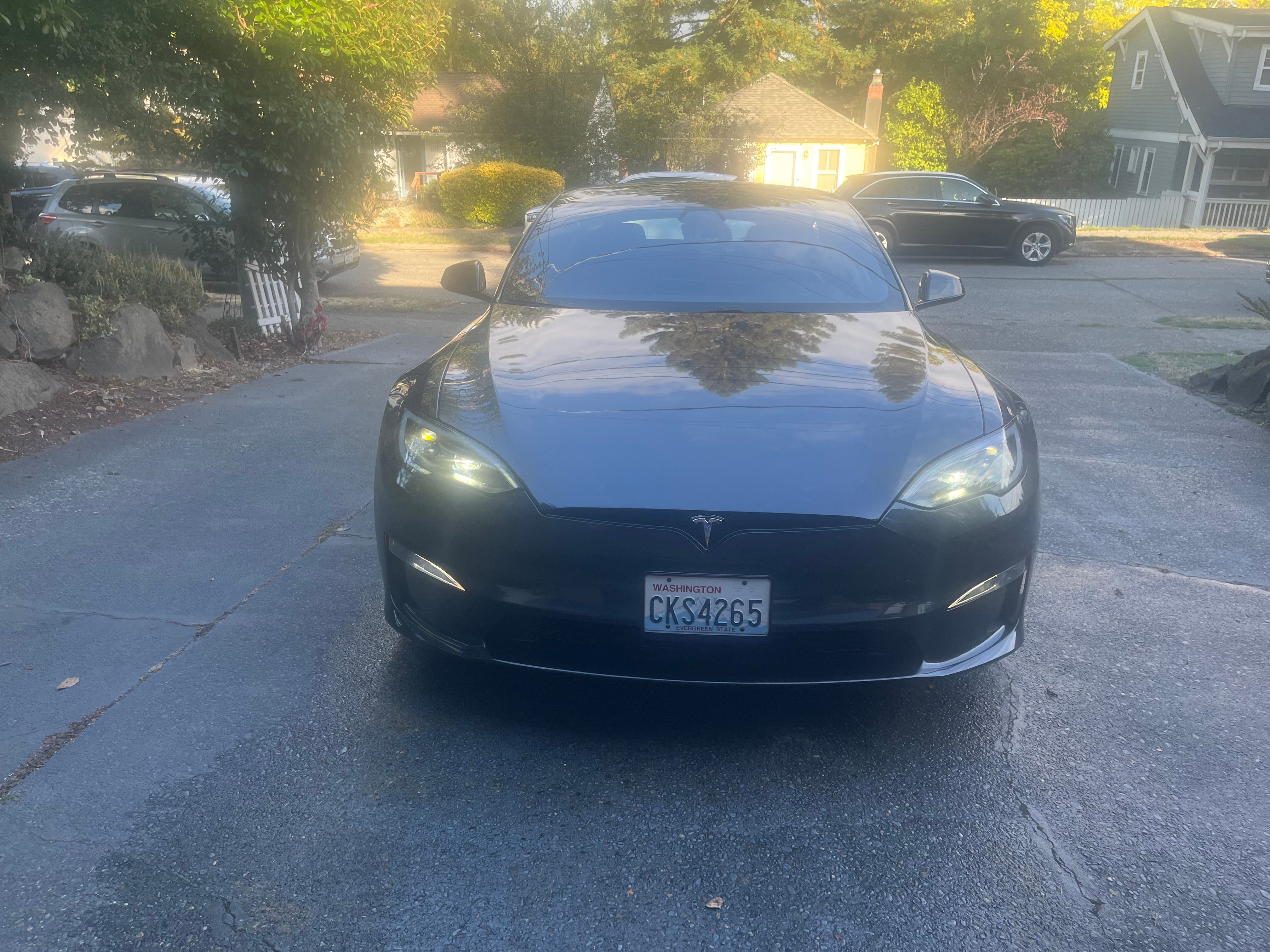 Used 2023 Tesla Model S Standard Range AWD/4WD image 2