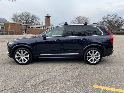 Used 2016 Volvo XC90 T6 Inscription w/ Vision Package image 12