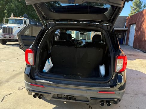 Used 2020 Ford Explorer ST w/ Premium Technology Package image 5