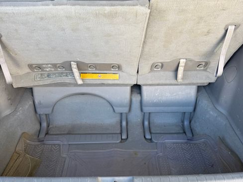 Used 2004 Toyota Sienna LE FWD image 9