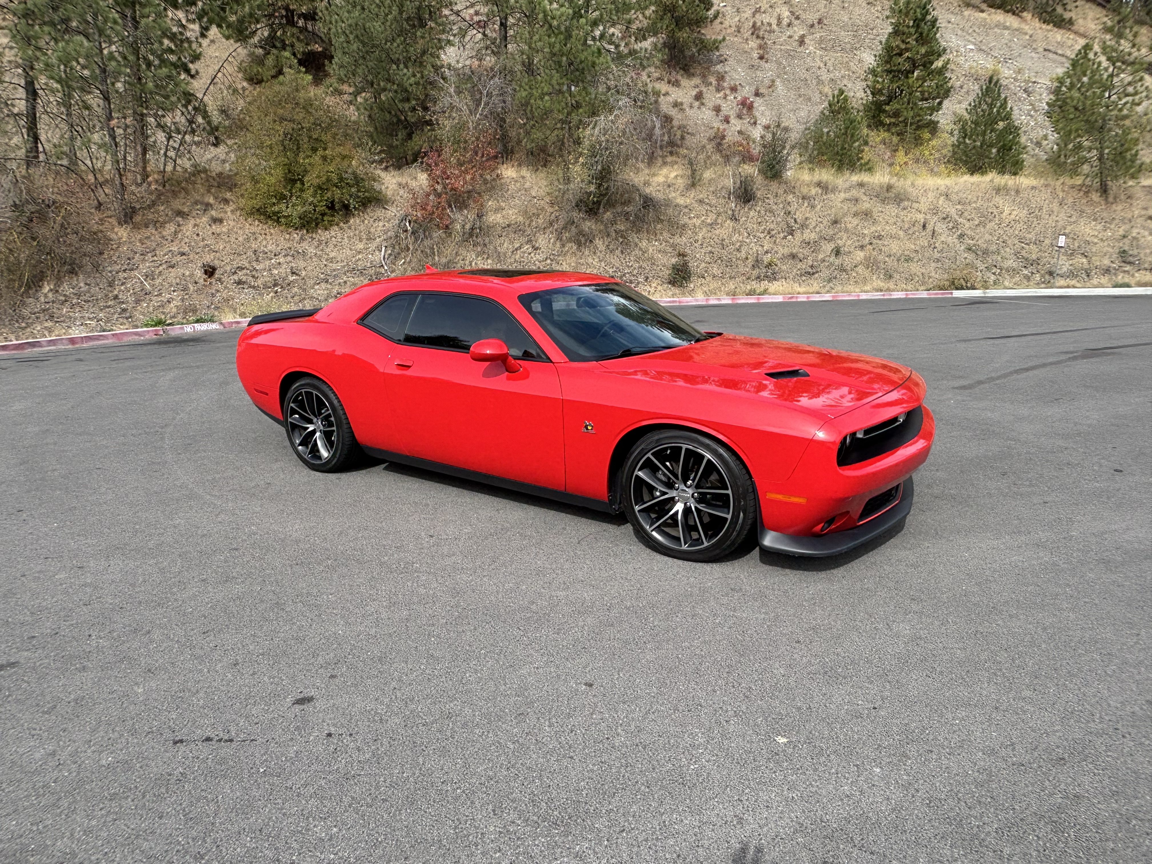 Used 2016 Dodge Challenger R/T Scat Pack w/ Leather Interior Group RWD image 1