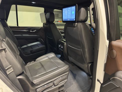 Used 2021 GMC Yukon Denali w/ Denali Ultimate Package image 10