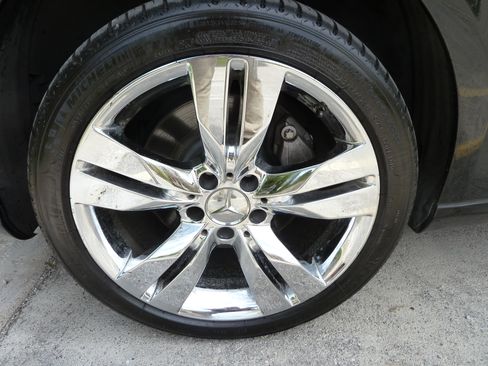 Used 2009 Mercedes-Benz CLS 550 image 29
