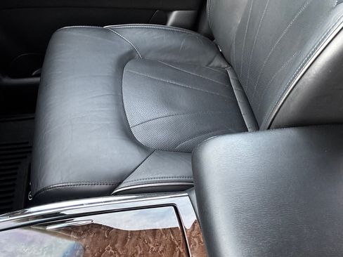 Used 2013 INFINITI QX56 4WD w/ Deluxe Touring Pkg image 11