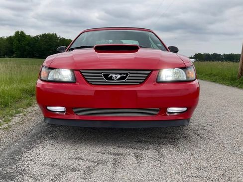 Used 2003 Ford Mustang GT RWD image 2