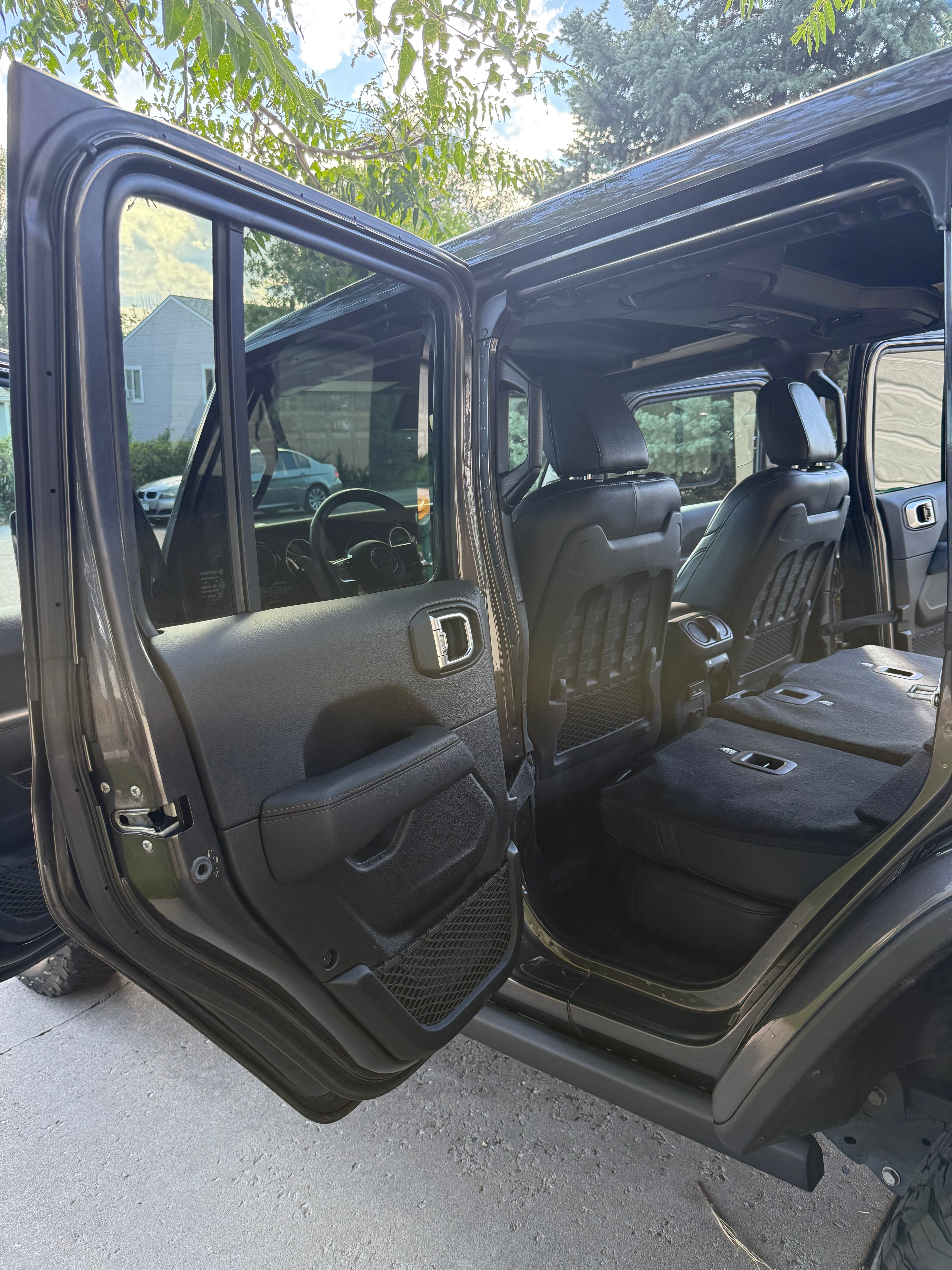 Used 2021 Jeep Wrangler Unlimited Rubicon AWD/4WD image 17