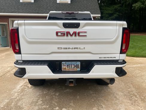 Used 2020 GMC Sierra 2500 Denali w/ Denali Ultimate Package AWD/4WD image 10