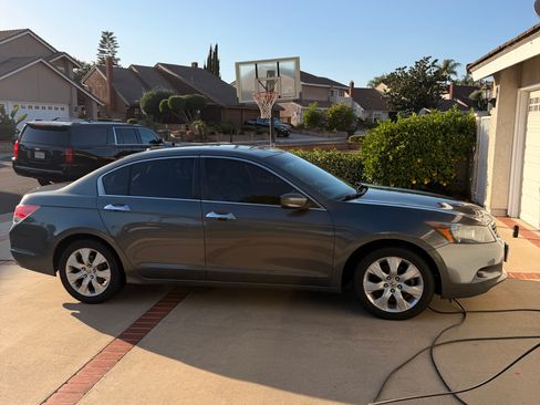 Used 2010 Honda Accord EX-L image 6