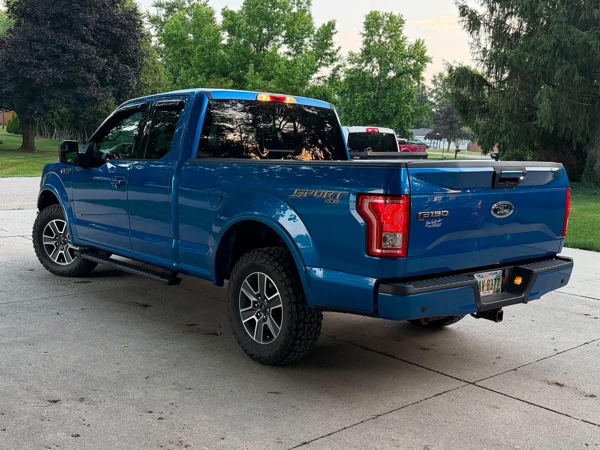 Used 2016 Ford F150 XLT w/ Equipment Group 302A Luxury AWD/4WD image 15