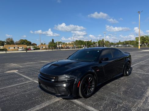 Used 2020 Dodge Charger Scat Pack image 2