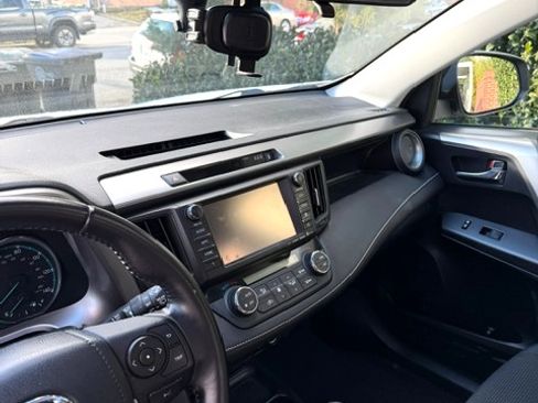 Used 2017 Toyota RAV4 XLE image 10