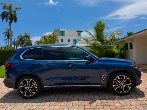 Used 2022 BMW X5 xDrive40i AWD/4WD image 4