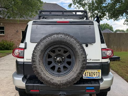 Used 2012 Toyota FJ Cruiser 4WD w/ Convenience Pkg image 6