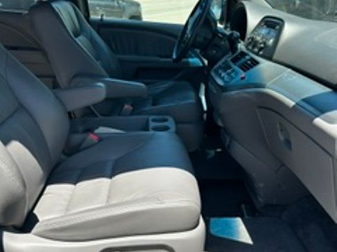 Used 2010 Honda Odyssey EX-L image 12
