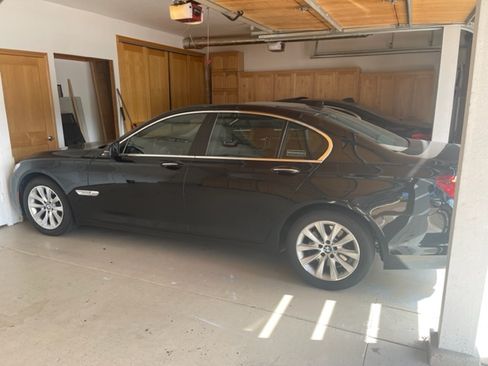 Used 2013 BMW 740i image 6