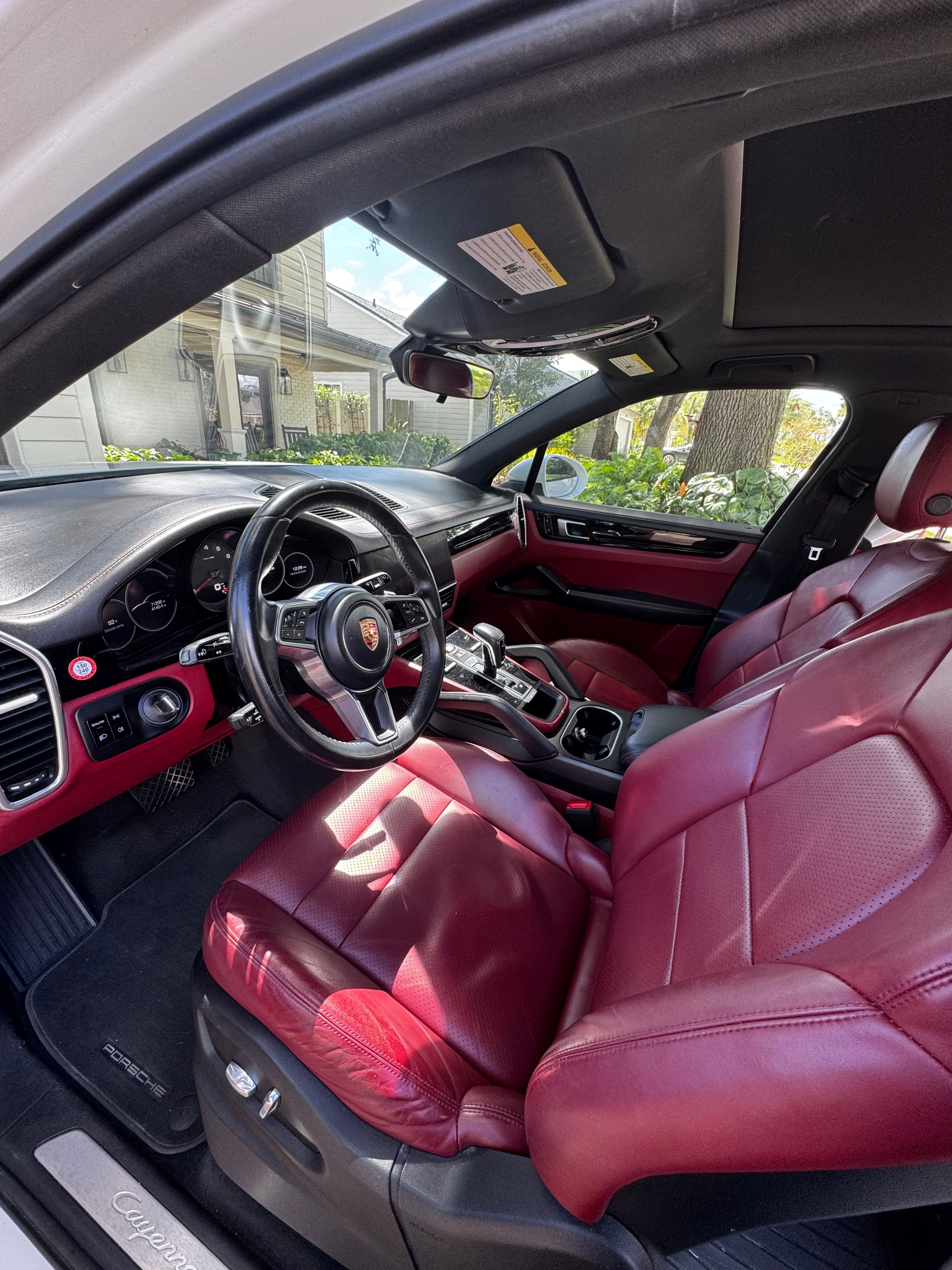 Used 2020 Porsche Cayenne AWD/4WD image 15