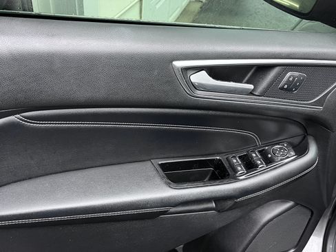 Used 2015 Ford Edge Titanium image 11