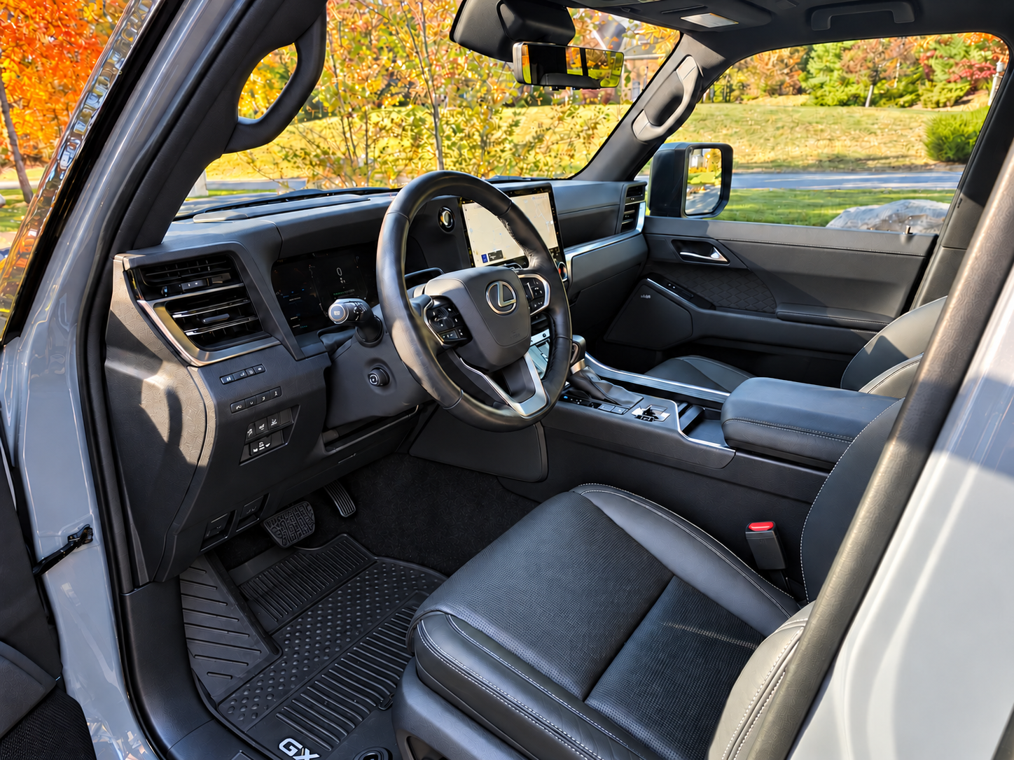 Used 2024 Lexus GX 550 w/ Accessory Package (Z1) AWD/4WD image 25
