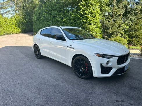 Used 2022 Maserati Levante Modena AWD/4WD image 2