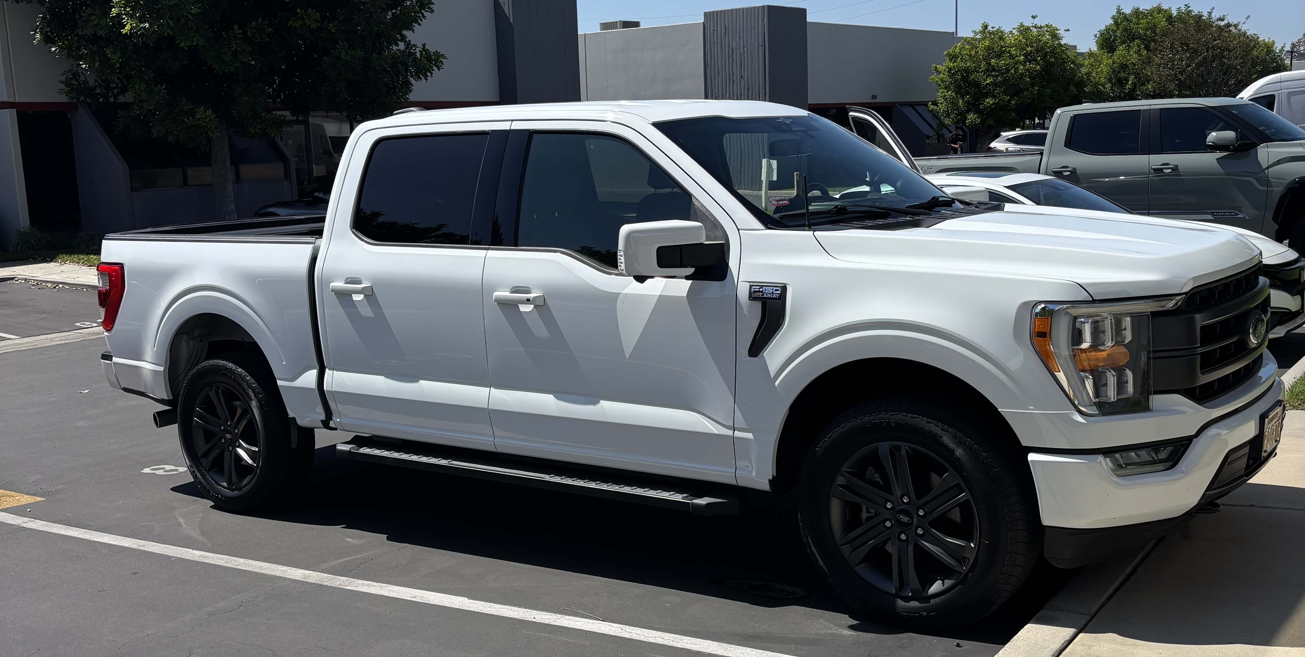Used 2023 Ford F150 Lariat AWD/4WD image 6