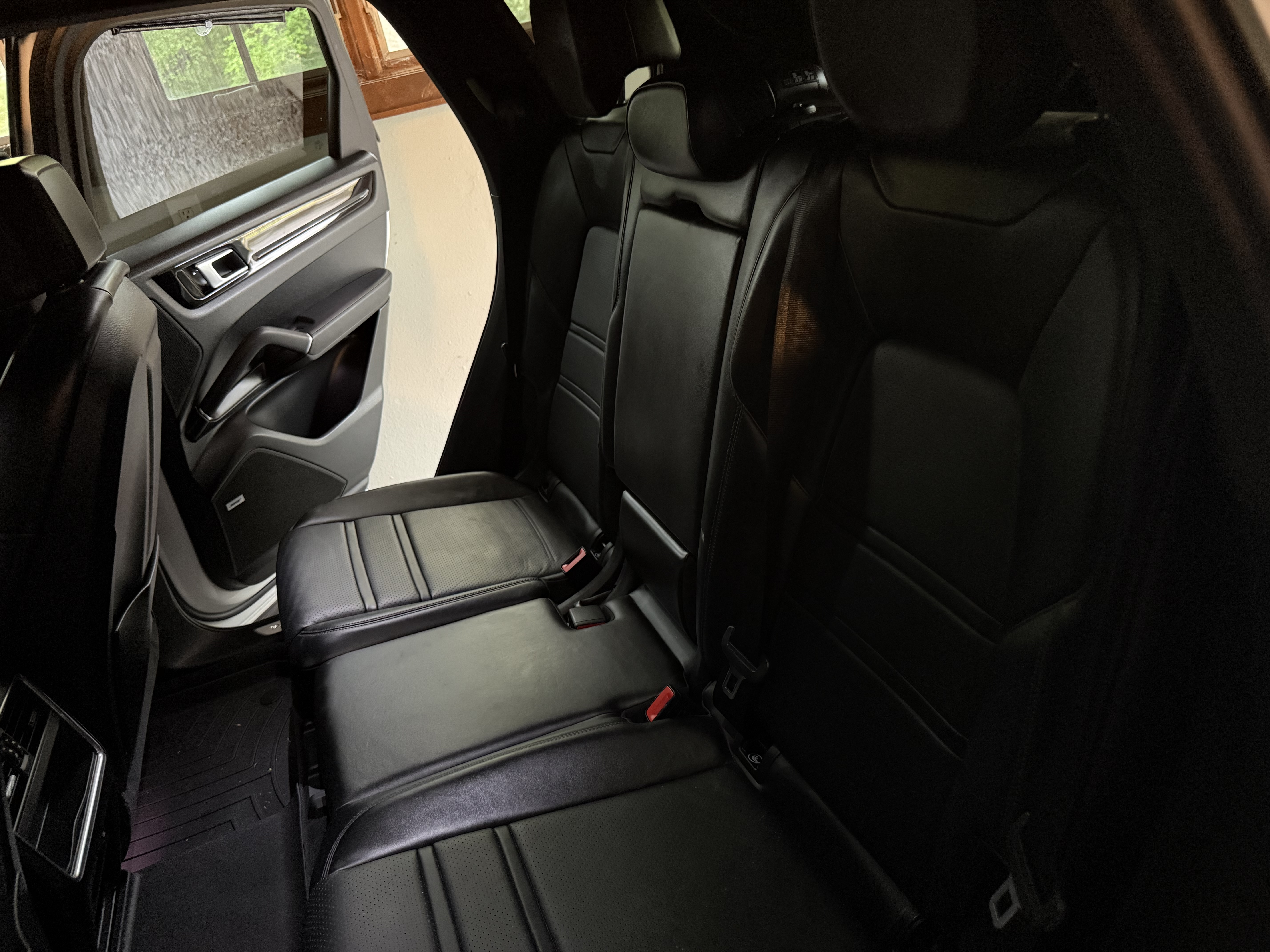 Used 2019 Porsche Cayenne AWD/4WD image 10