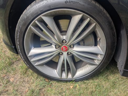 Used 2016 Jaguar XJ Supercharged image 11