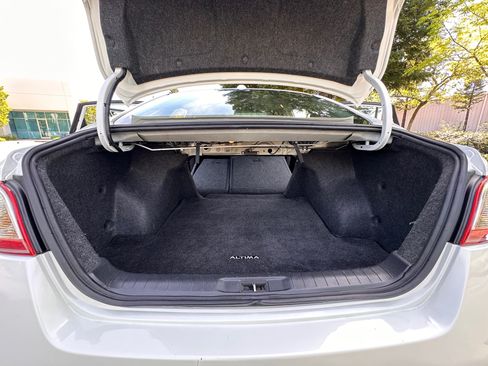 Used 2013 Nissan Altima 2.5 SV image 24