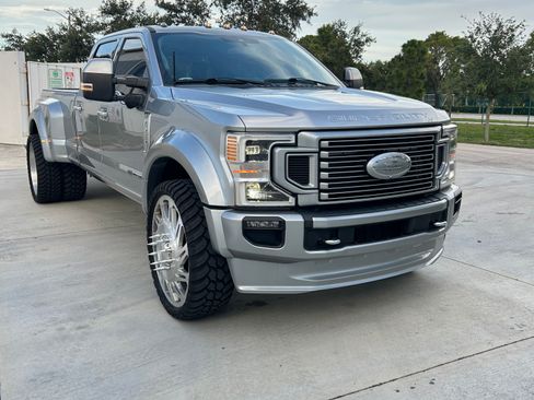 Used 2022 Ford F450 Limited w/ FX4 Off-Road Package AWD/4WD image 12