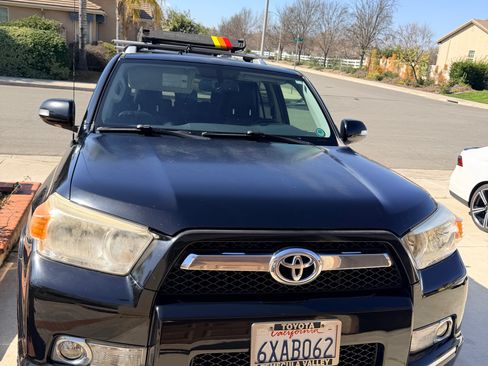 Used 2012 Toyota 4Runner Limited image 2